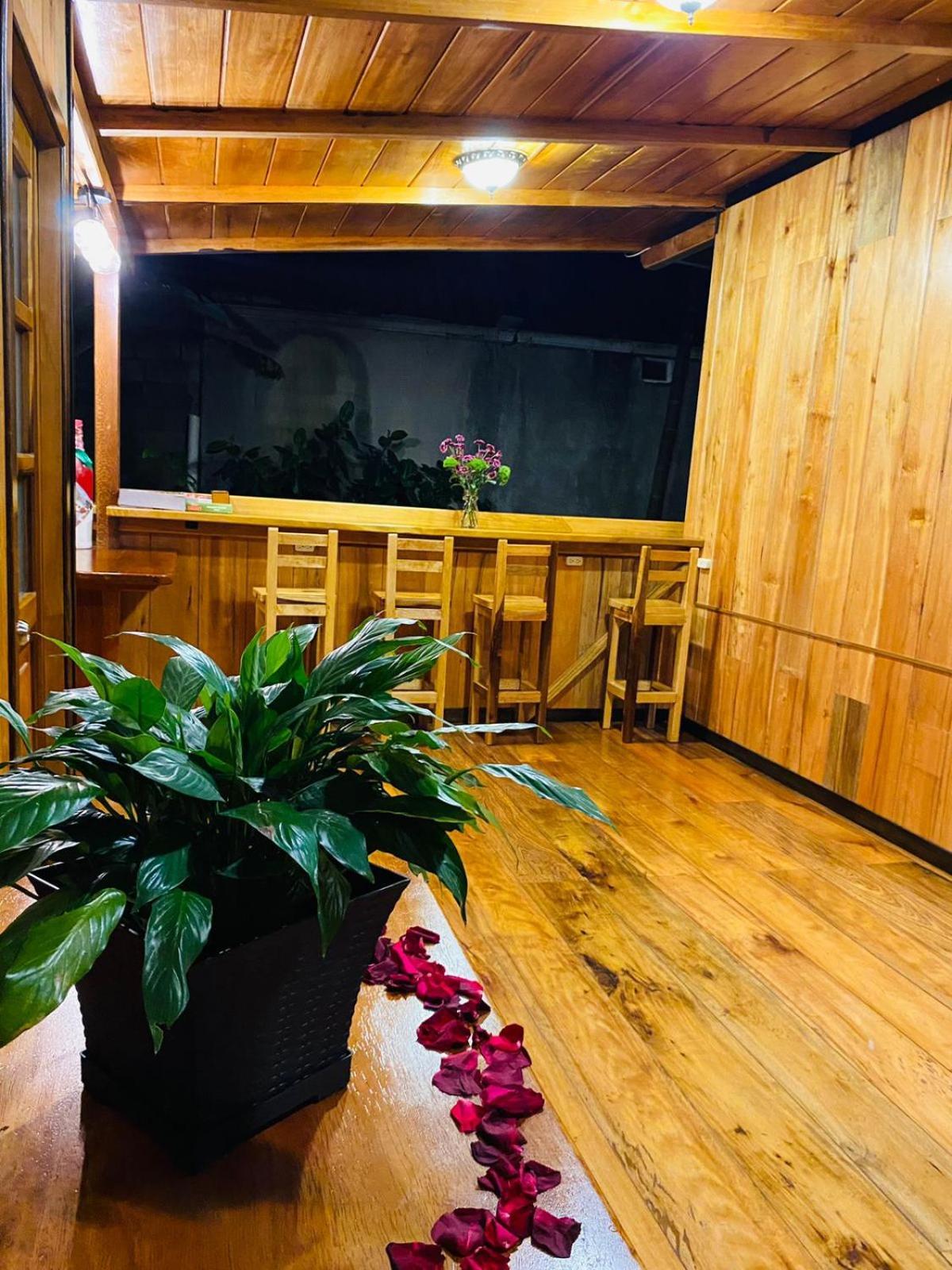 Guayabo Hostal Mindo Zewnętrze zdjęcie